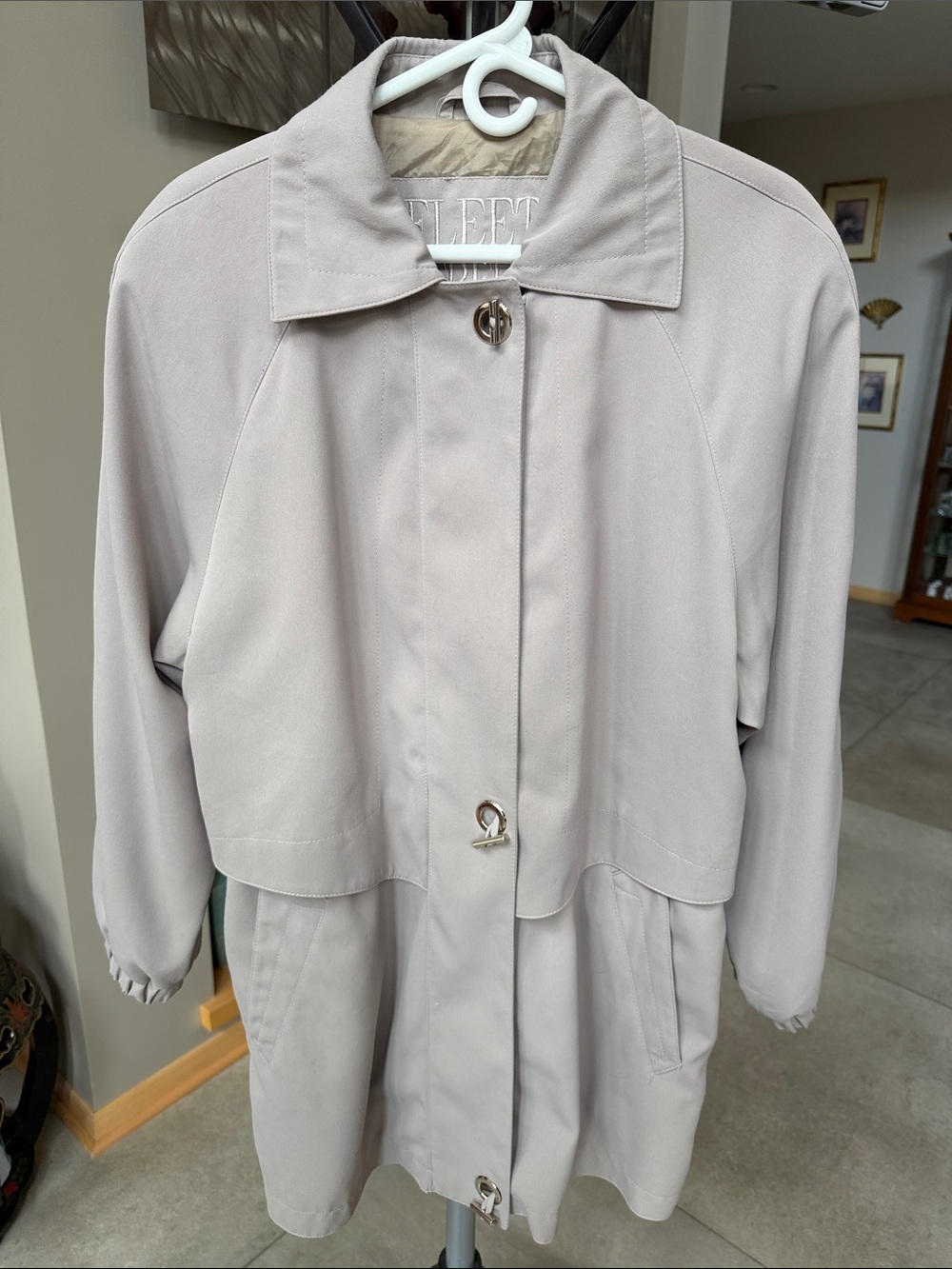 Women's Light Taupe Coat Jacket Fleet Street size M oversized